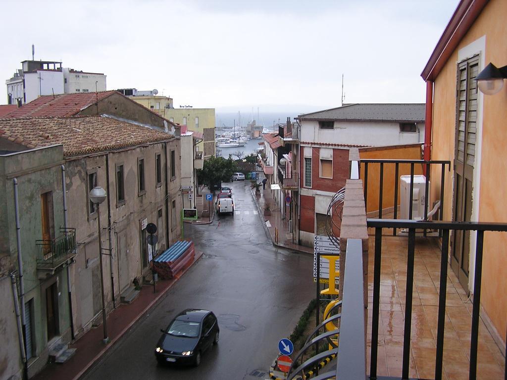 Hotel Mistral Portoscuso Exterior photo