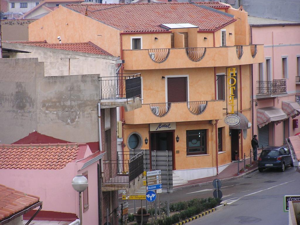 Hotel Mistral Portoscuso Exterior photo